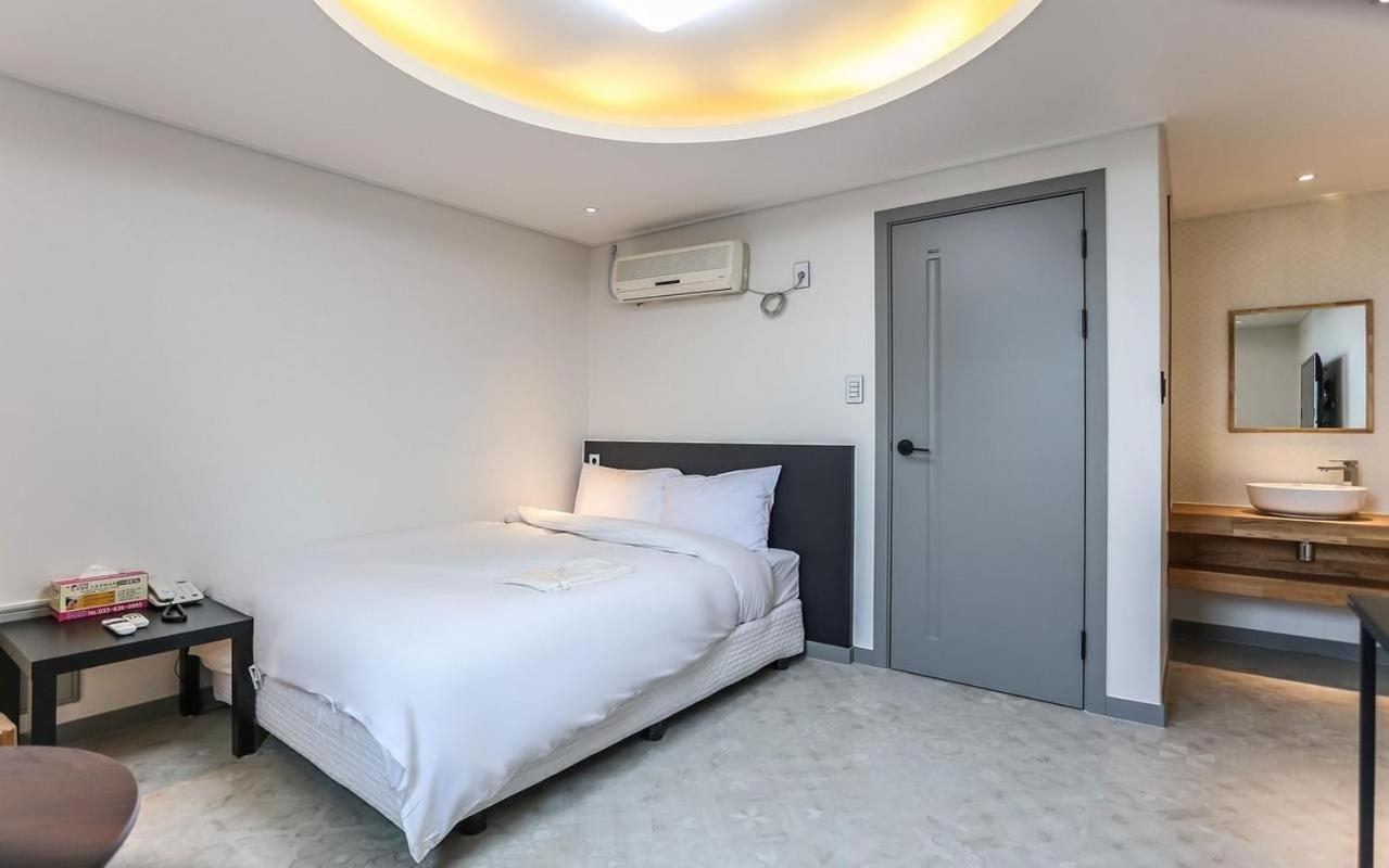 Mi Amor Motel Sokcho Exterior foto