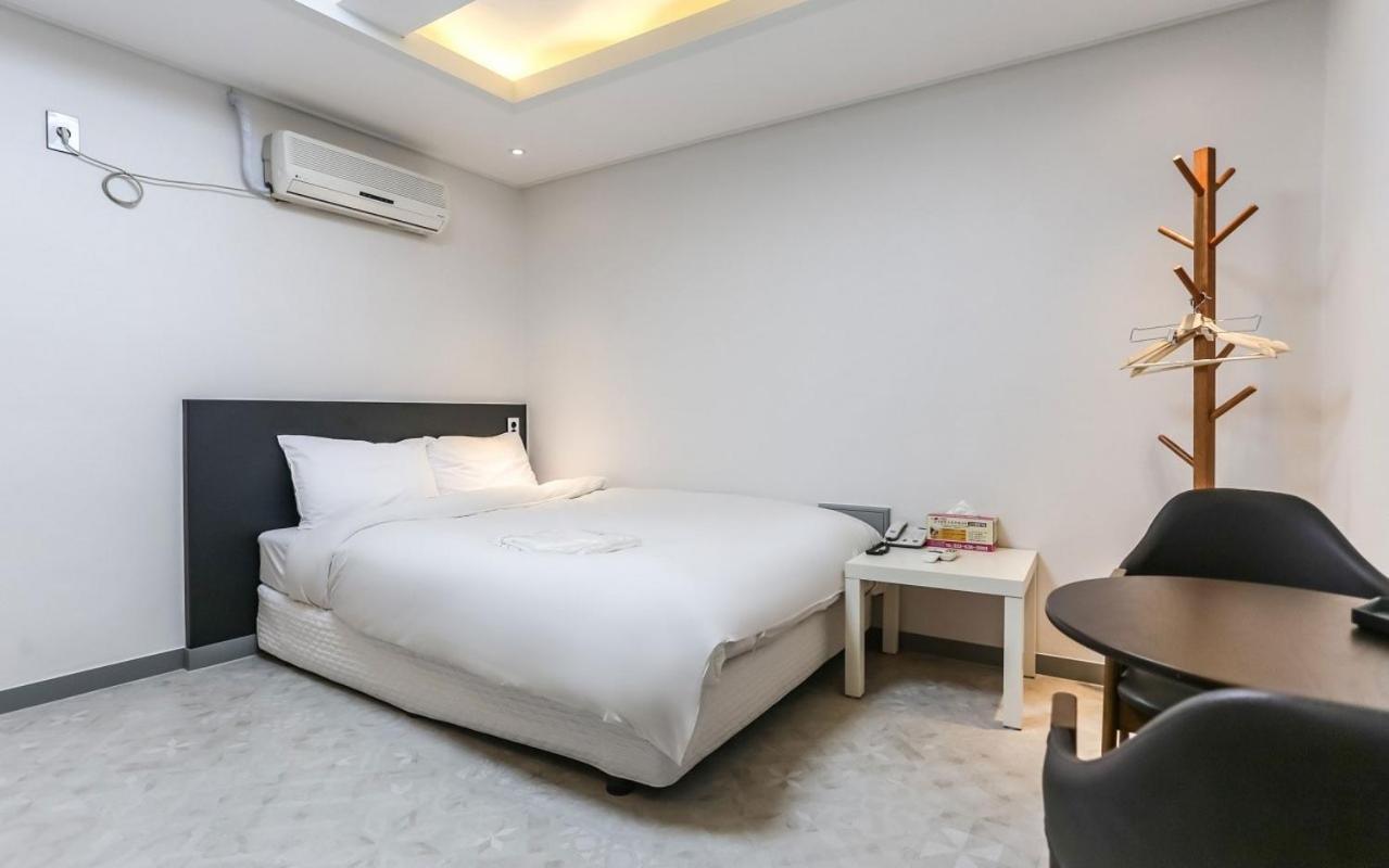 Mi Amor Motel Sokcho Exterior foto